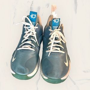 Nike KD Trey 5 VII Cerulean Blue Men’s Size 11 AT1200-401 Release Year 2020